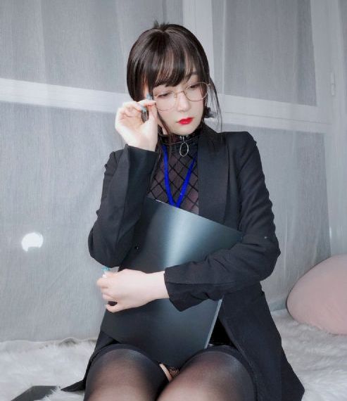 两个小婕子和我做受h_蓝光免费在线观看