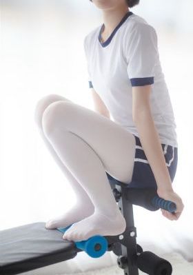 年轻的邻居的阿姨3_无广告免费播放高清电影